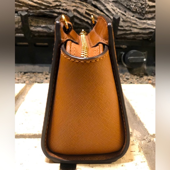 💥Moving to @the_bag_guy💥Michael Kors - Selma Mini Saffiano Leather Crossbody - Picture 9 of 13